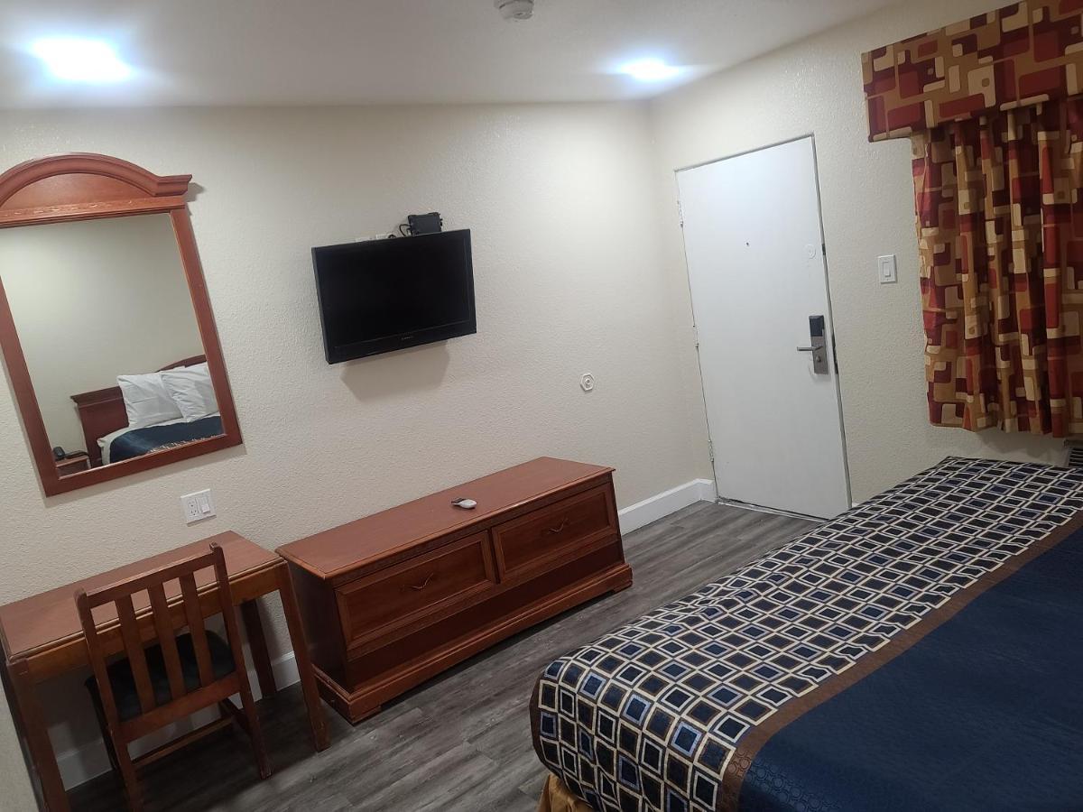 Majestic Inn&Suites Klamath Falls Zewnętrze zdjęcie
