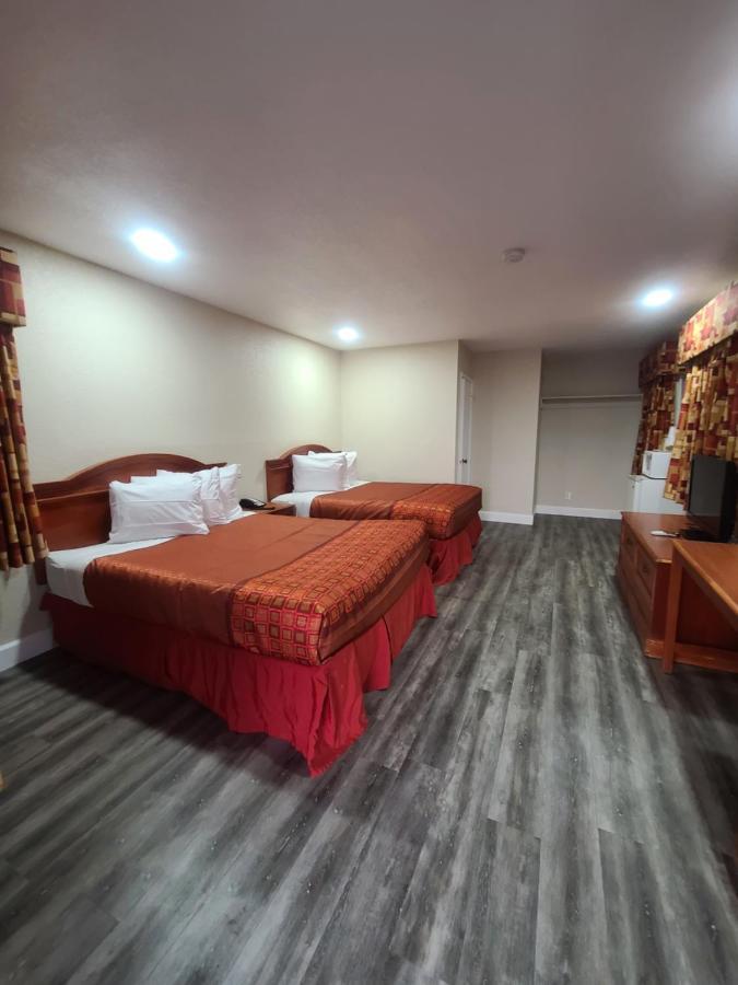 Majestic Inn&Suites Klamath Falls Zewnętrze zdjęcie