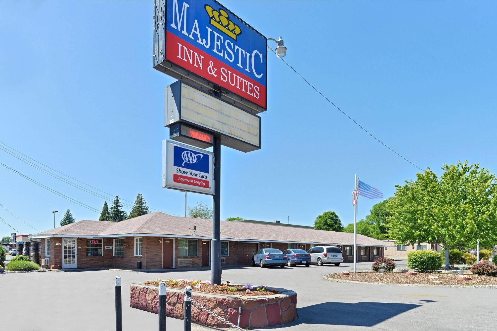 Majestic Inn&Suites Klamath Falls Zewnętrze zdjęcie